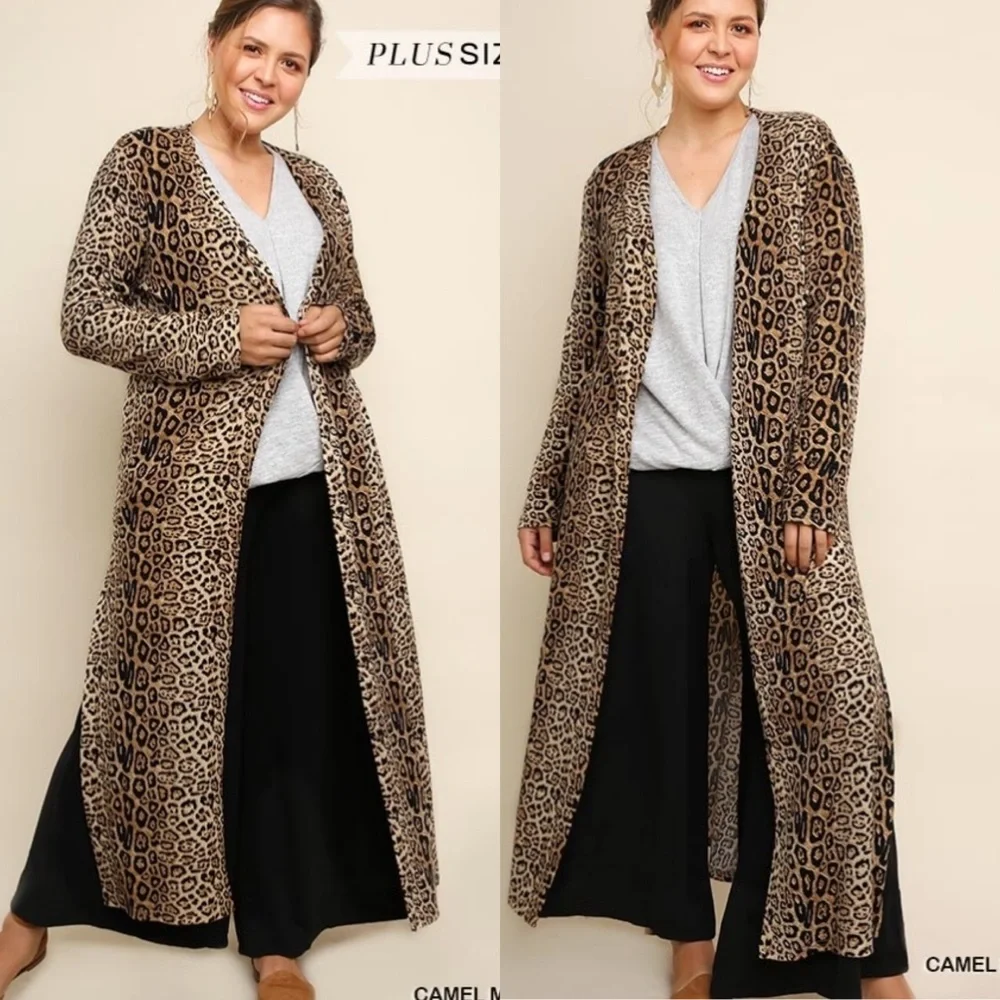 NWT Umgee Jaguar Print Open Front Long Body Cardigan with Side Slits - Picture 5 of 11